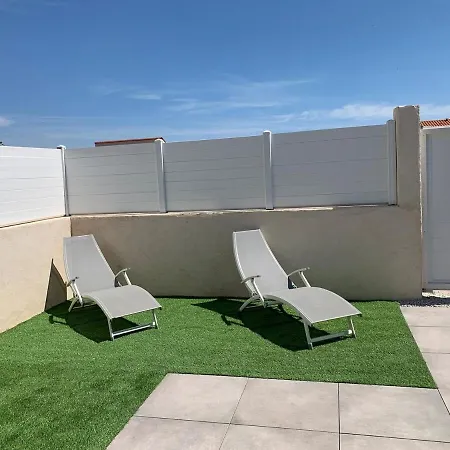 South Side, Pool, Bbq And Air Conditioning Apartment Vic-la-Gardiole