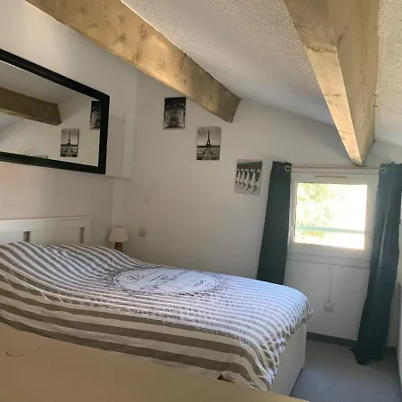 South Side, Pool, Bbq And Air Conditioning *